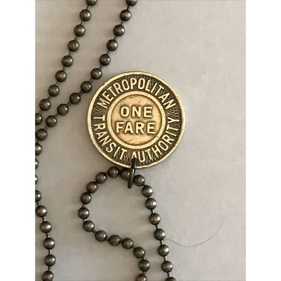 1951 ONE FARE - Metropolitan Transit Authority, Boston MA Token Pendant. - Picture 4 of 4